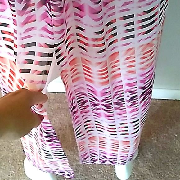 Lily Rose Multicolor Sleeveless Maxi Dress. - Picture 8 of 11